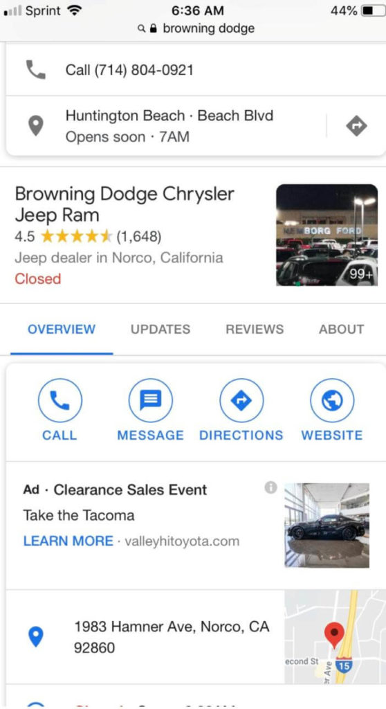 Ejemplo de un anuncio de un competidor en Google Maps